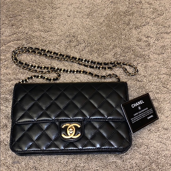 CHANEL Handbags - Chanel Mini Shoulder Bag